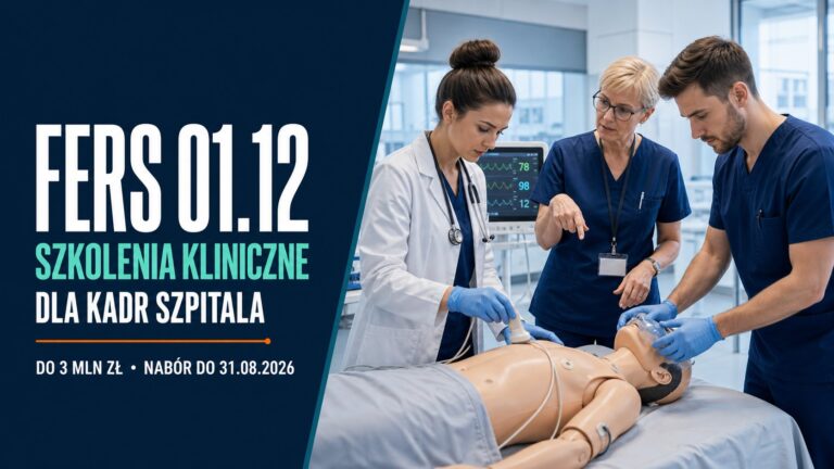 Lekarka i pielęgniarze uczestniczą w praktycznym szkoleniu klinicznym z wykorzystaniem symulatora pacjenta
